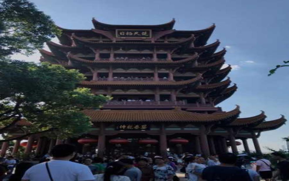 武汉景区免门票首日, 黄鹤楼排队几个小时