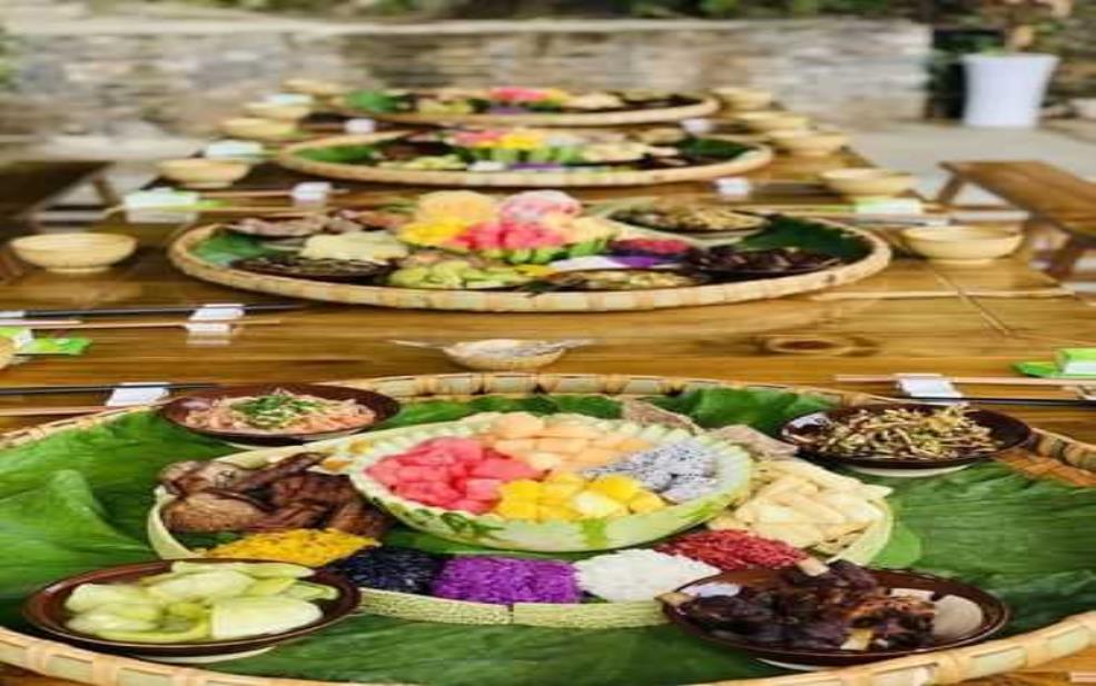 山南旅游:哪些地方可以品尝特色美食?