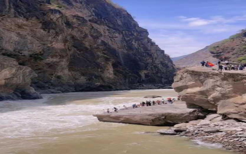 虎跳峡门票多少钱,上中虎跳都包含了吗