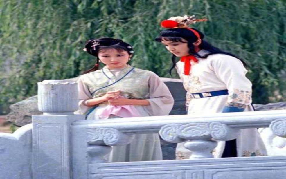 乞丐情缘:命运的交织与深邃的情感探讨