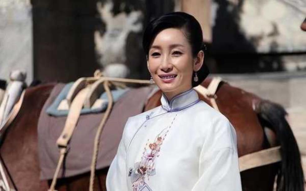  玉米地里的大嫂,如何成为农田的守护者？ 