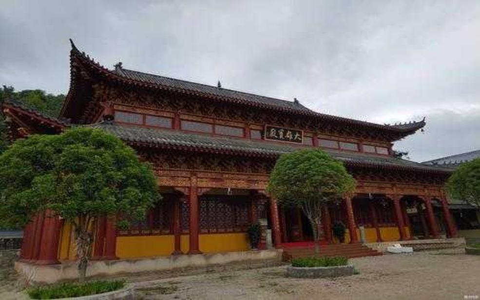  玉龙寺, 探秘云南古刹的魅力所在 