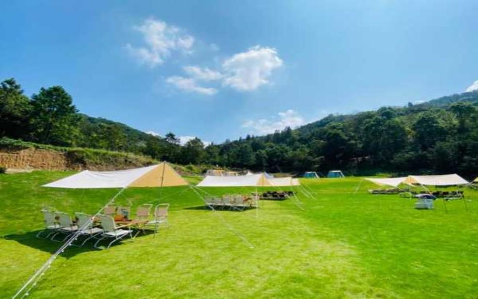  镜湖山庄, 探索宁静的自然之美 
