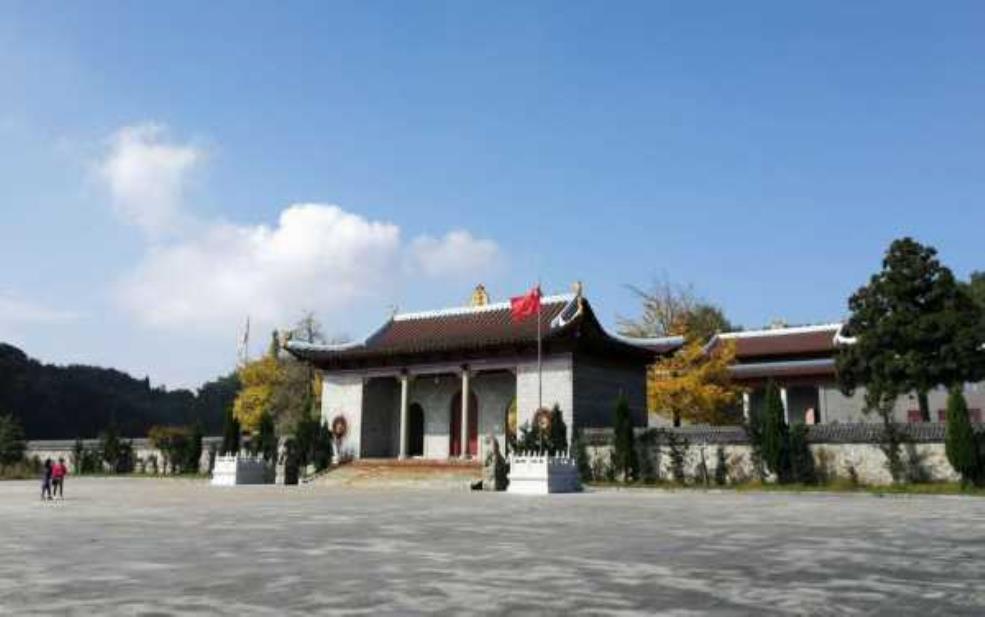  云居山真如禅寺，探寻静谧的禅修之地 