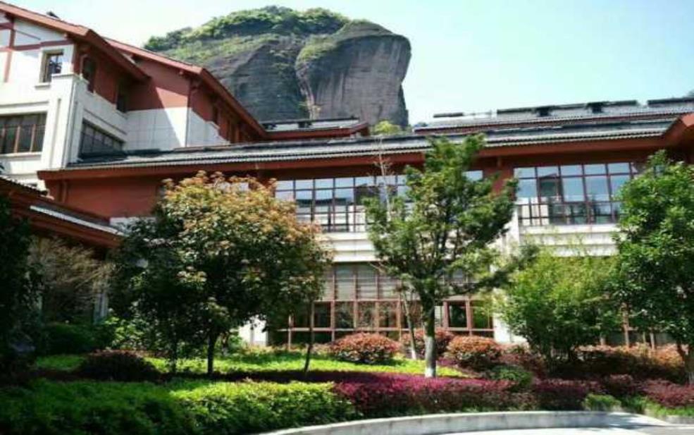 山鹰潭度假村, 你了解它的独特魅力吗?