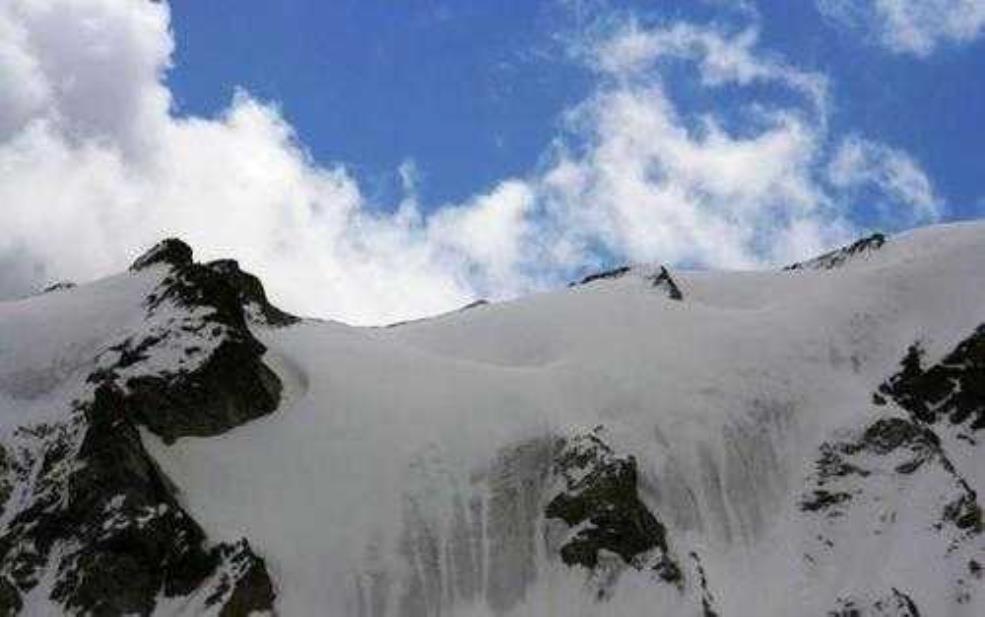  敦德冰川，探秘这片神秘冰雪世界 