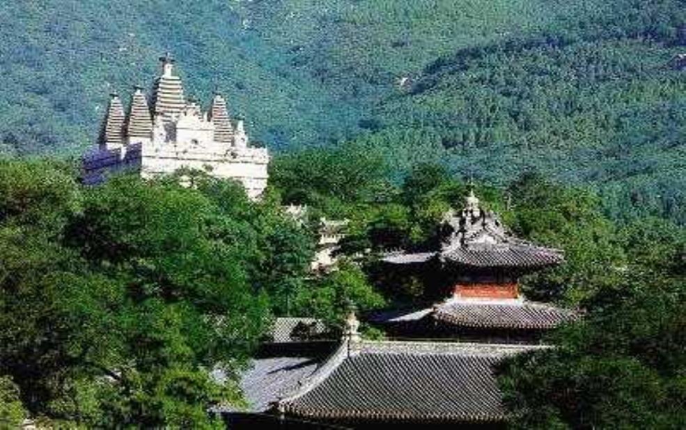 碧水寺:探寻这座古老寺庙的魅力与传说