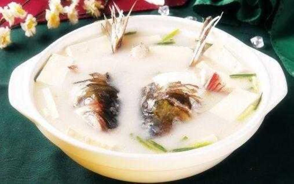  乾隆鱼头, 古代宫廷美食的秘密探秘 