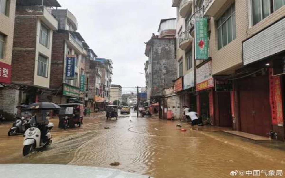  百色市那坡县天气，今天的气温和降雨情况如何？ 