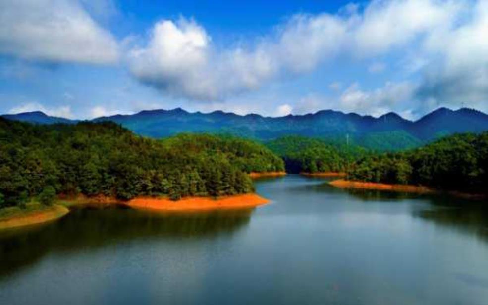  8月份万载天气，适合出游吗？ 