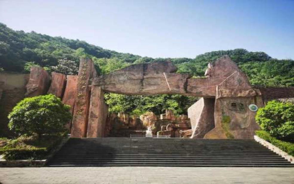  龙山大峡谷_探秘自然奇观与历险之旅 