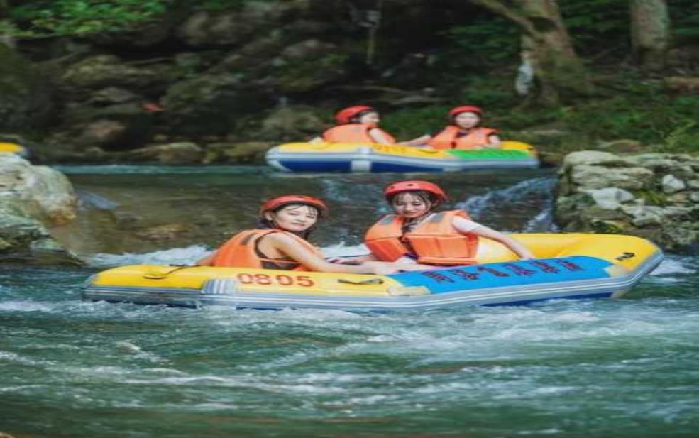  飞水漂流_畅享夏日清凉之旅 