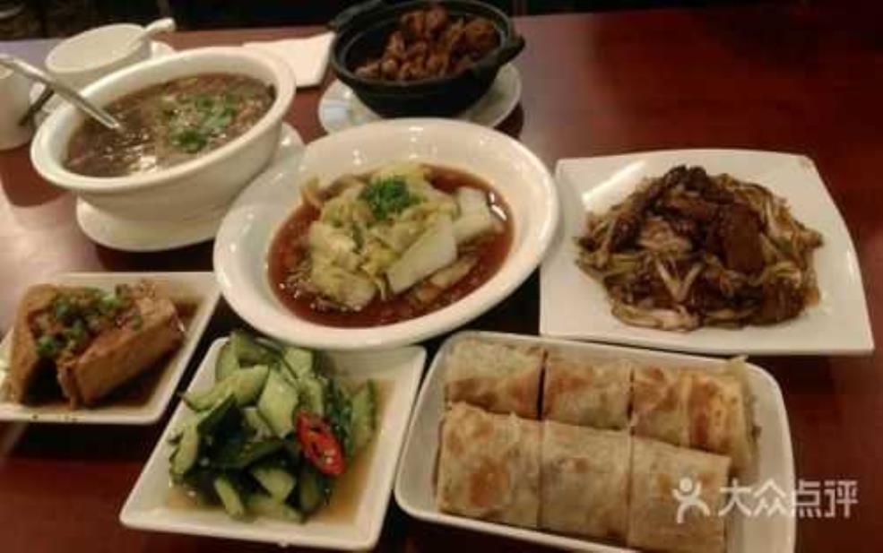  千秋膳房_探索传统美食的魅力 