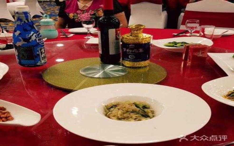 天丰大酒店_探索豪华住宿与美食体验