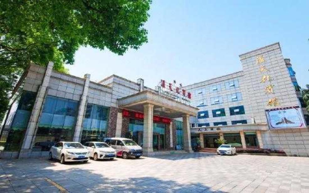  泸天化酒店_畅享舒适与便捷的完美体验 