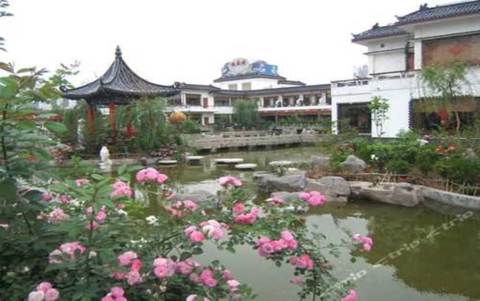 济南桃花源水上人家酒店_隐藏在水上的人间仙境 